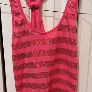 Women’s tank top size medium